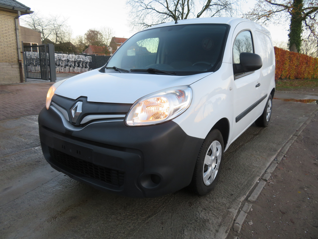 Renault Kangoo EXPRESS ENERGY 1.5dCi - Xe van nhỏ gọn: hình 3 Renault Kangoo EXPRESS ENERGY 1.5dCi - Xe van nhỏ gọn: hình 3