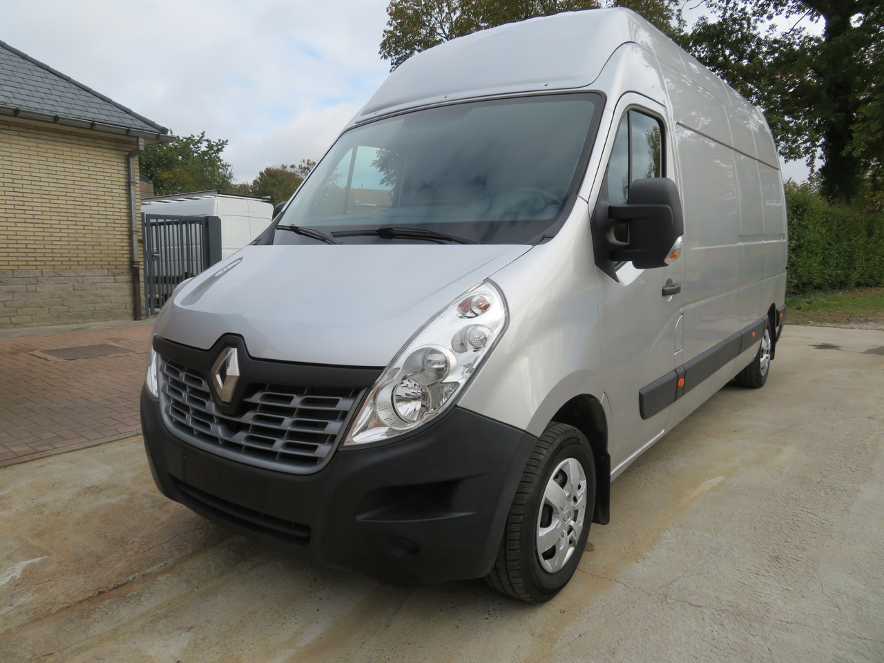 Renault Master 2.3dCi Grand Confort - L3H3 - Xe van chở hàng: hình 3 Renault Master 2.3dCi Grand Confort - L3H3 - Xe van chở hàng: hình 3