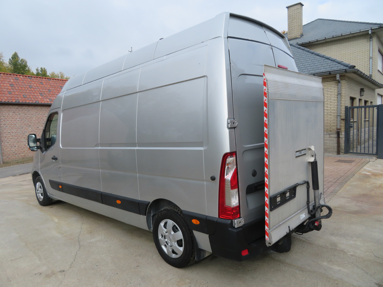Renault Master 2.3dCi Grand Confort - L3H3 - Xe van chở hàng: hình 5 Renault Master 2.3dCi Grand Confort - L3H3 - Xe van chở hàng: hình 5