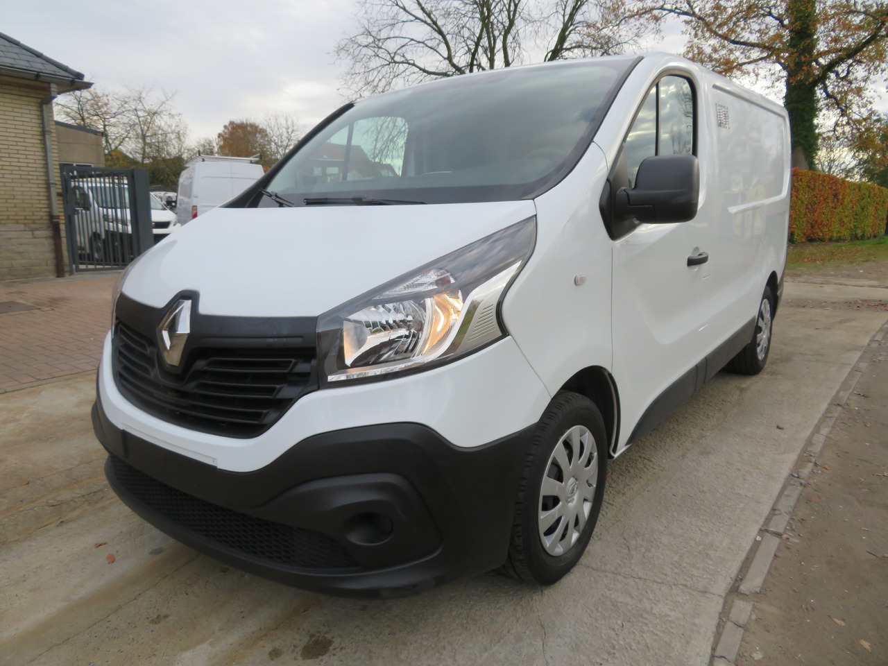 Renault Trafic 1.6dCi L1H1 - Xe van nhỏ gọn: hình 3 Renault Trafic 1.6dCi L1H1 - Xe van nhỏ gọn: hình 3