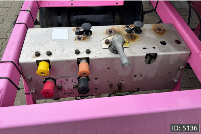 Broshuis 3UCC-39/45 Multi / 2x Extandable / 2x Lift Axle - Xe chở container/ Sơ mi rơ moóc hoán đổi thân: hình 5 Broshuis 3UCC-39/45 Multi / 2x Extandable / 2x Lift Axle - Xe chở container/ Sơ mi rơ moóc hoán đổi thân: hình 5