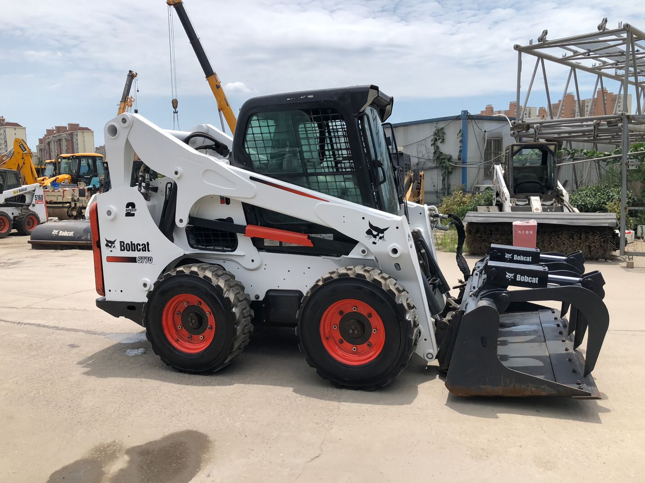 BOBCAT S770 Skid Steer Loader Click for Discount - Máy xúc lật đa năng: hình 3 BOBCAT S770 Skid Steer Loader Click for Discount - Máy xúc lật đa năng: hình 3