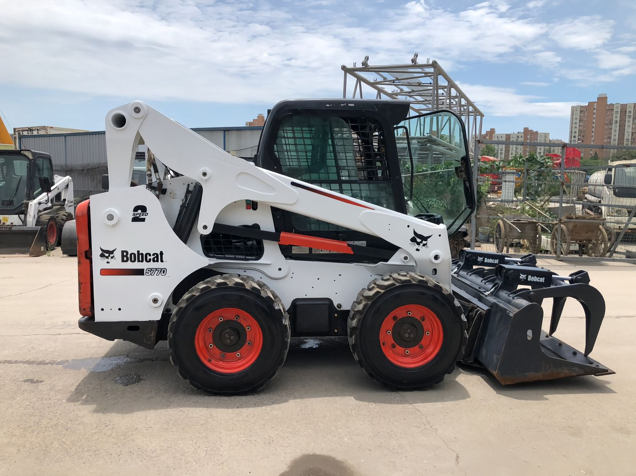 BOBCAT Skid Steer Loader S770 Click for Discount - Máy xúc lật đa năng: hình 5 BOBCAT Skid Steer Loader S770 Click for Discount - Máy xúc lật đa năng: hình 5