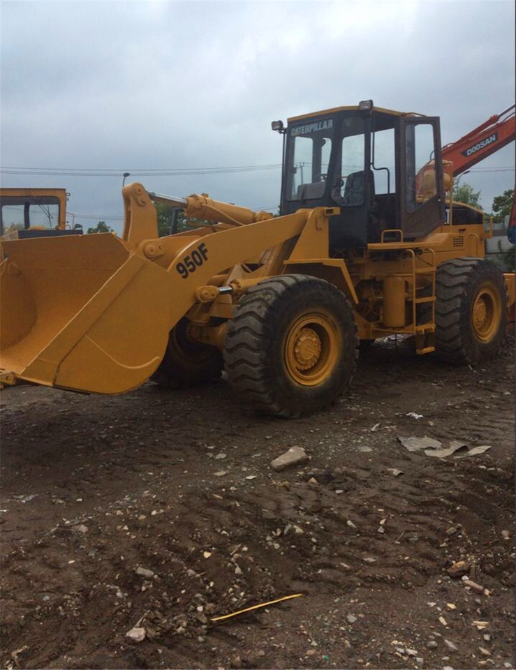 CAT Wheel Loader CAT 950F - Máy xúc lật bánh lốp: hình 2 CAT Wheel Loader CAT 950F - Máy xúc lật bánh lốp: hình 2