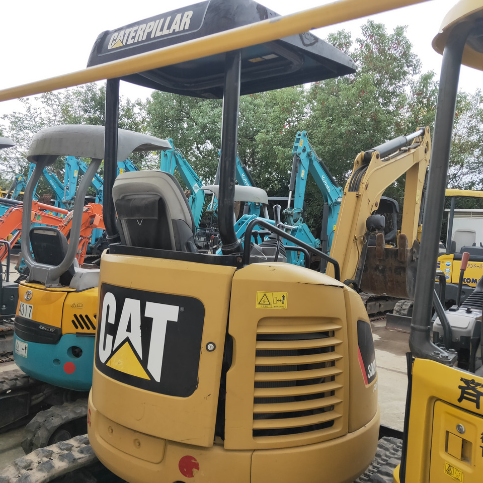 CATERPILLAR 302C - Máy xúc mini: hình 4 CATERPILLAR 302C - Máy xúc mini: hình 4