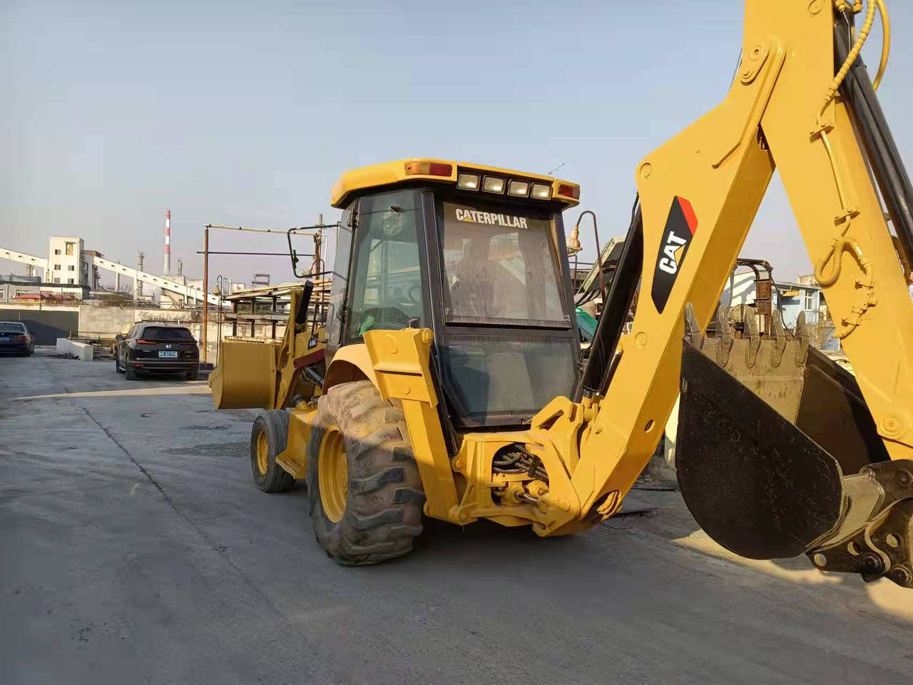 CATERPILLAR 416E - Máy xúc trước múc sau: hình 1 CATERPILLAR 416E - Máy xúc trước múc sau: hình 1
