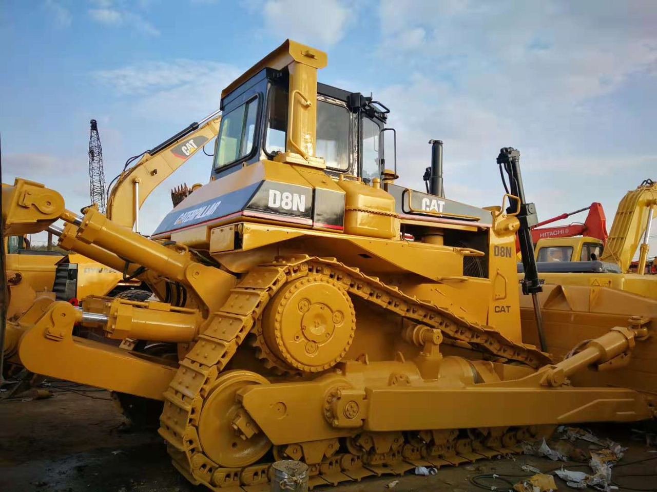CATERPILLAR D8N - Máy xúc lật bánh lốp: hình 1 CATERPILLAR D8N - Máy xúc lật bánh lốp: hình 1