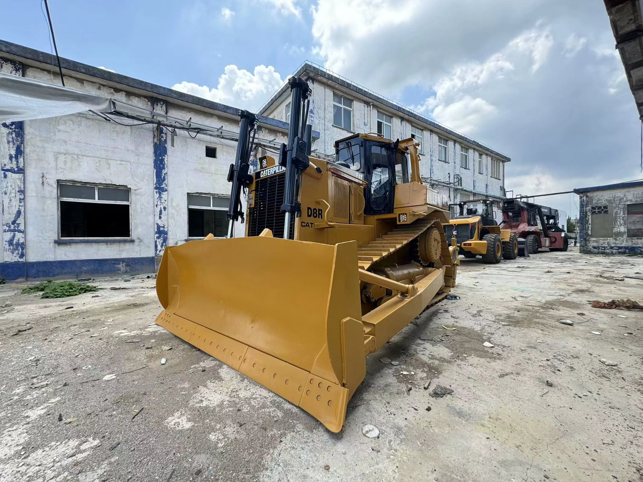 CATERPILLAR D8R Bulldozer Click for Discount - Máy ủi: hình 2 CATERPILLAR D8R Bulldozer Click for Discount - Máy ủi: hình 2