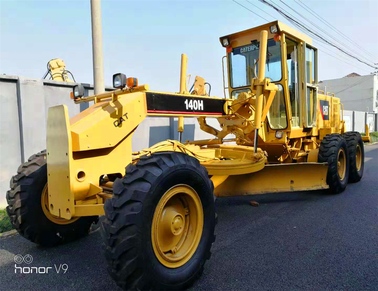CATERPILLAR Grader 140H Click Here for Discount - Máy san: hình 1 CATERPILLAR Grader 140H Click Here for Discount - Máy san: hình 1