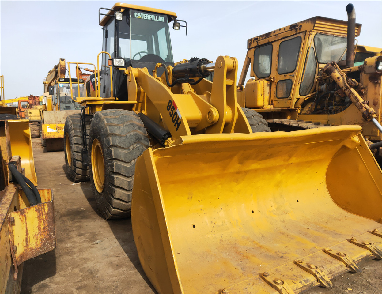 CATERPILLAR Wheel Loader 950H Click Here for Discount - Máy xúc lật bánh lốp: hình 5 CATERPILLAR Wheel Loader 950H Click Here for Discount - Máy xúc lật bánh lốp: hình 5