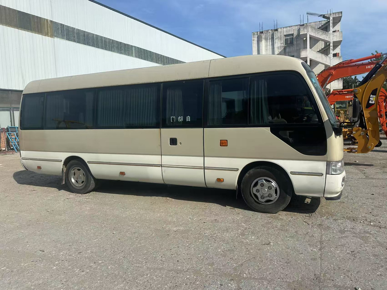 Coaster Special Price Available - Xe bus đô thị: hình 1 Coaster Special Price Available - Xe bus đô thị: hình 1