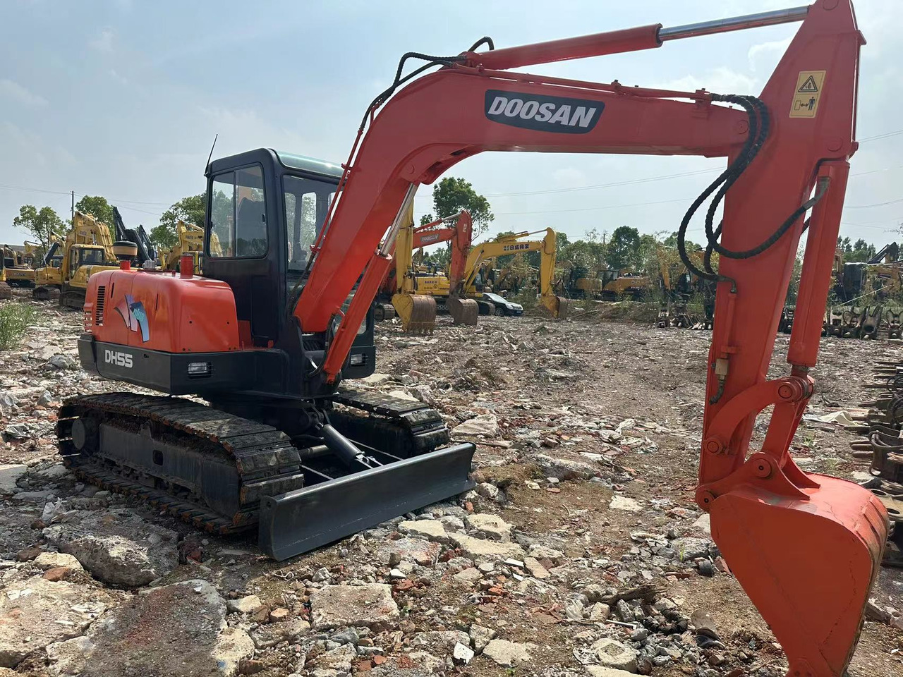 DOOSAN DH55 Mini Excavator 5.5T - Máy xúc mini: hình 2 DOOSAN DH55 Mini Excavator 5.5T - Máy xúc mini: hình 2