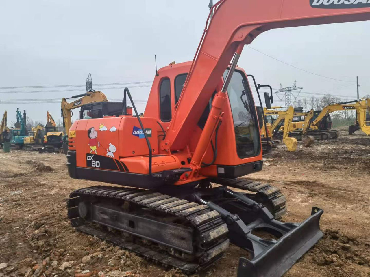 DOOSAN DX80 - Máy xúc bánh xích: hình 5 DOOSAN DX80 - Máy xúc bánh xích: hình 5