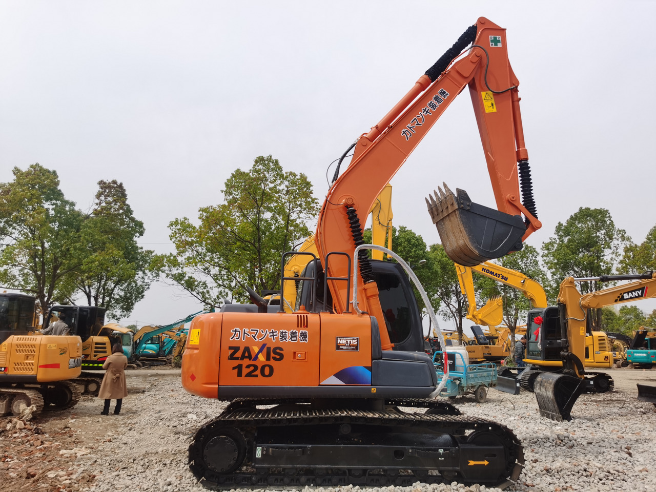 HITACHI ZX120 - Máy xúc bánh xích: hình 1 HITACHI ZX120 - Máy xúc bánh xích: hình 1