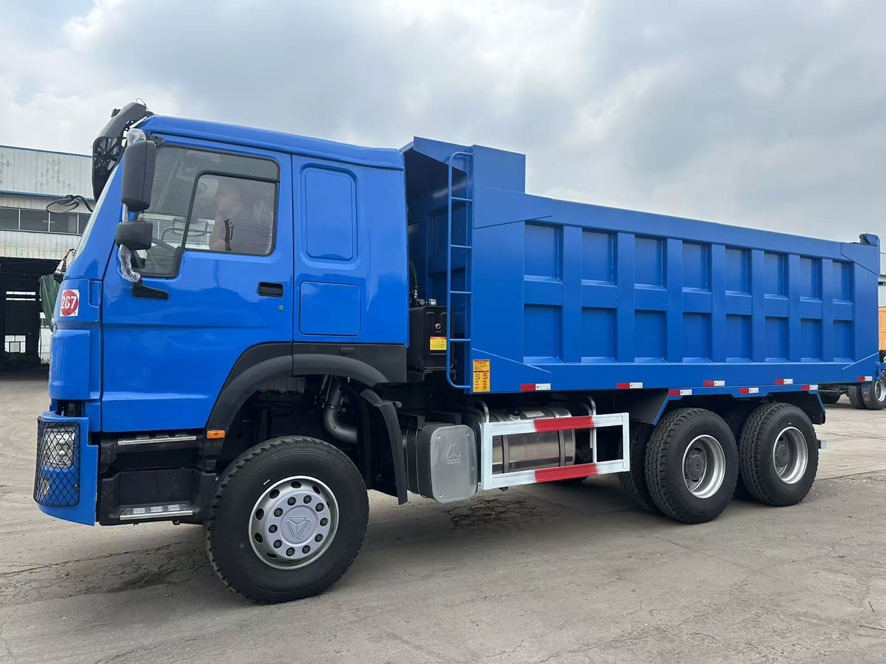 HOWO 371HP Dump Truck 6x4 Click Here for Discount - Xe ben: hình 2 HOWO 371HP Dump Truck 6x4 Click Here for Discount - Xe ben: hình 2