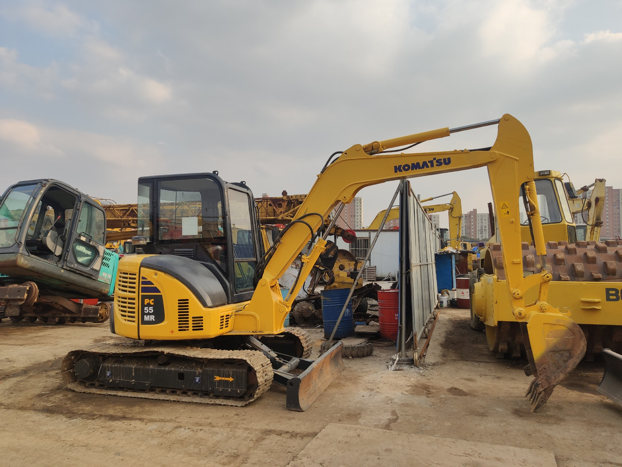 KOMATSU Mini excavator Pc55 - Máy xúc mini: hình 5 KOMATSU Mini excavator Pc55 - Máy xúc mini: hình 5