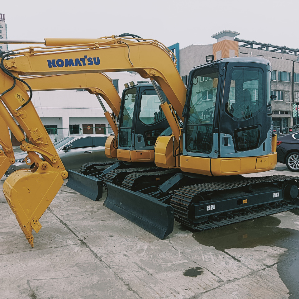 KOMATSU PC78 - Máy xúc bánh xích: hình 1 KOMATSU PC78 - Máy xúc bánh xích: hình 1