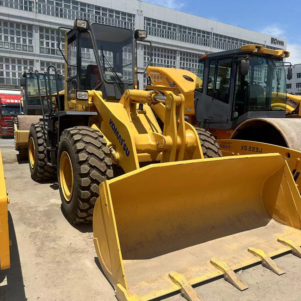 KOMATSU WA320 Wheel Loader Click for Discount - Máy xúc lật bánh lốp: hình 1 KOMATSU WA320 Wheel Loader Click for Discount - Máy xúc lật bánh lốp: hình 1