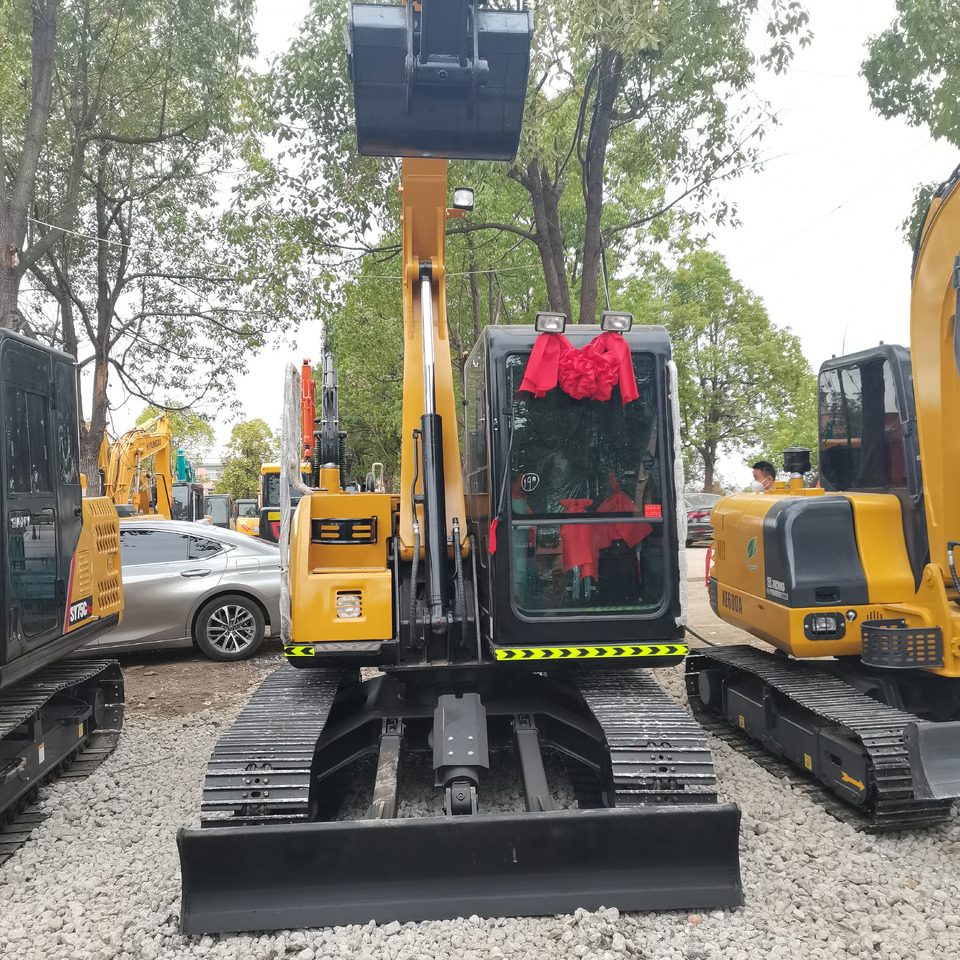 SANY SY75C - Máy xúc bánh xích: hình 1 SANY SY75C - Máy xúc bánh xích: hình 1