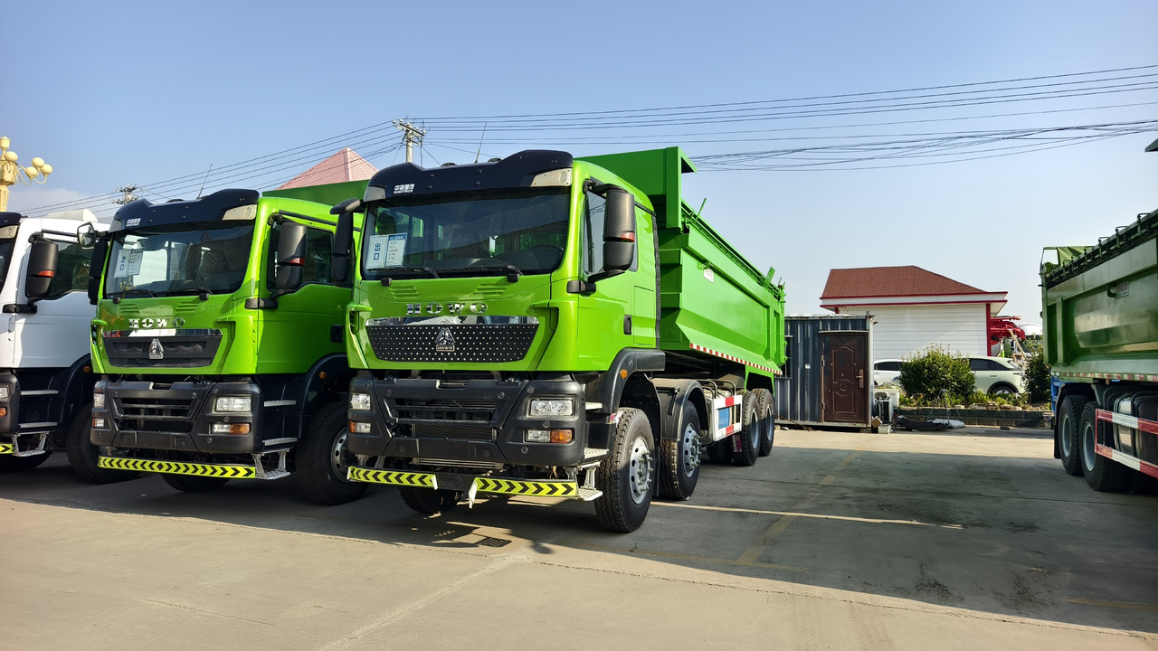 SINOTRUK Dump Truck 8x4 Click for Discount - Xe ben: hình 5 SINOTRUK Dump Truck 8x4 Click for Discount - Xe ben: hình 5