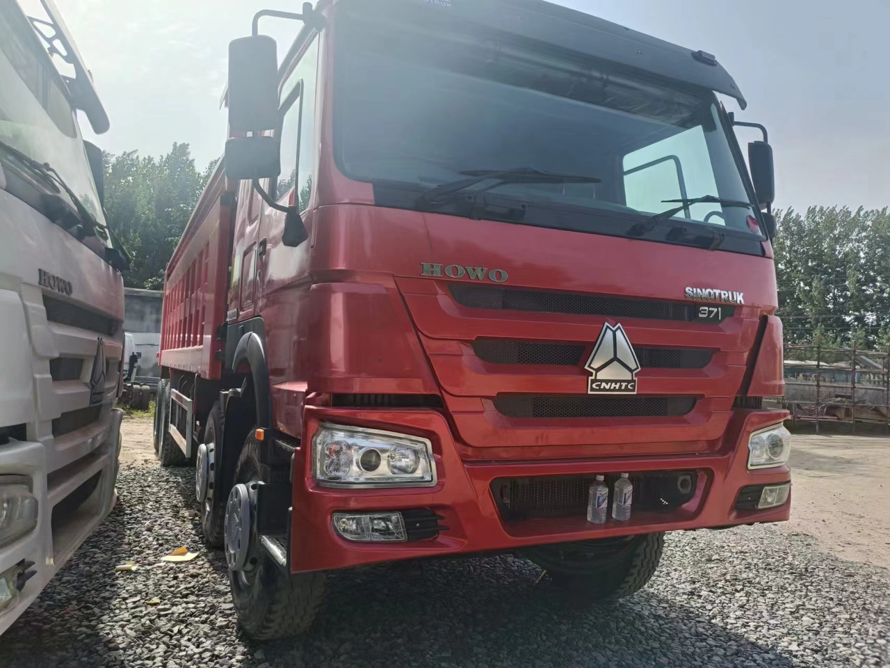 SINOTRUK HOWO 371 - Xe ben: hình 3 SINOTRUK HOWO 371 - Xe ben: hình 3