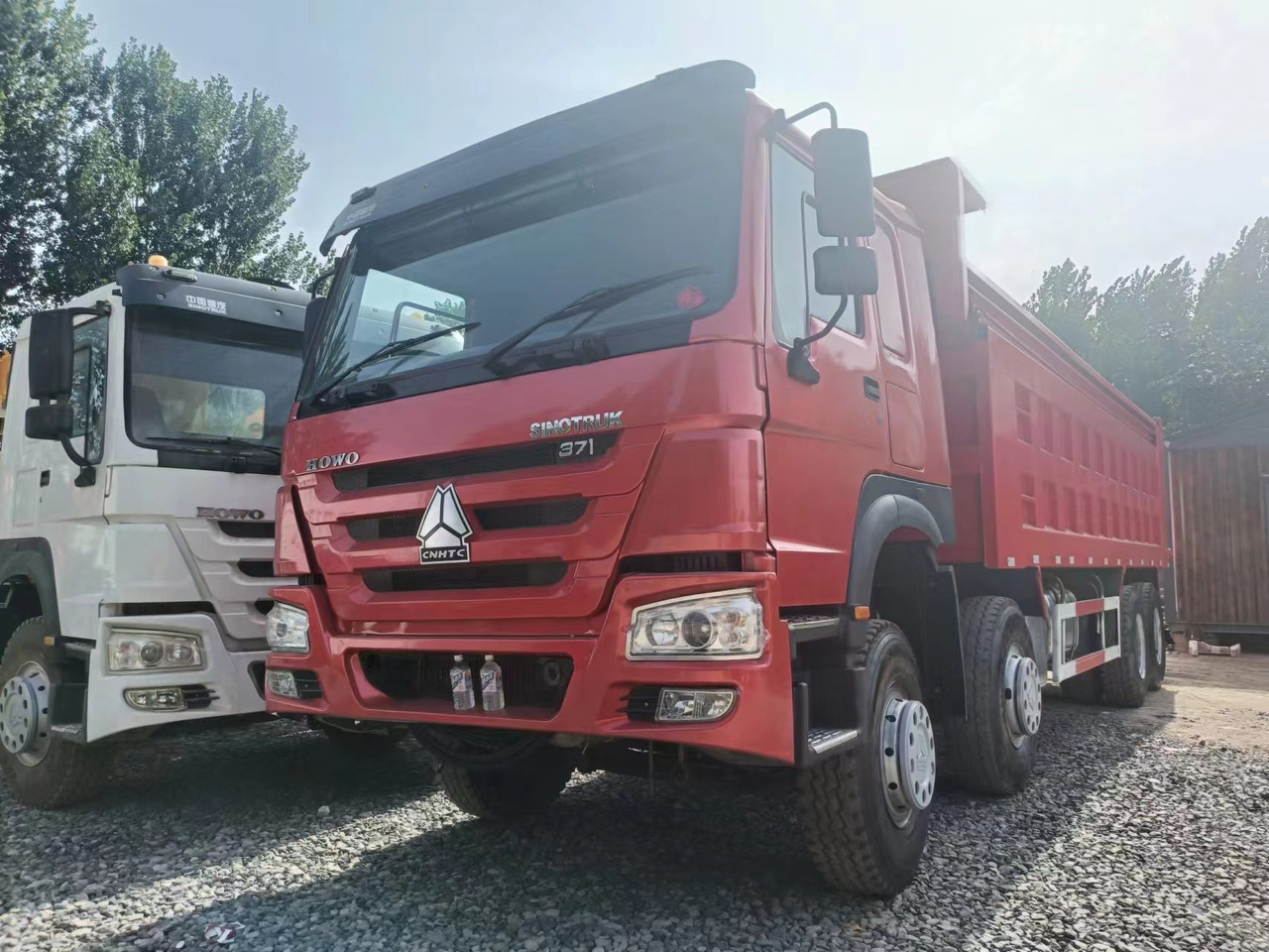 SINOTRUK HOWO 371 - Xe ben: hình 2 SINOTRUK HOWO 371 - Xe ben: hình 2