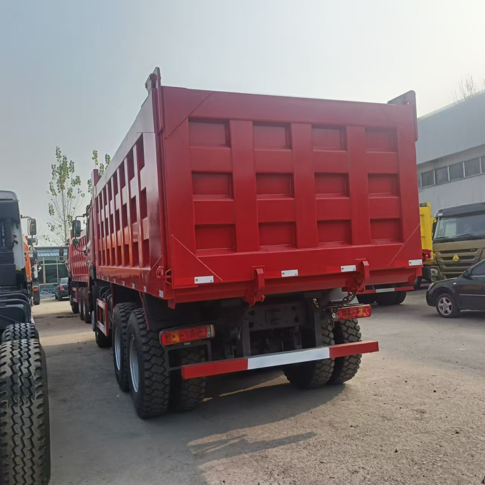 SINOTRUK HOWO 6x4 Dump Truck Click for Discount - Xe ben: hình 2 SINOTRUK HOWO 6x4 Dump Truck Click for Discount - Xe ben: hình 2