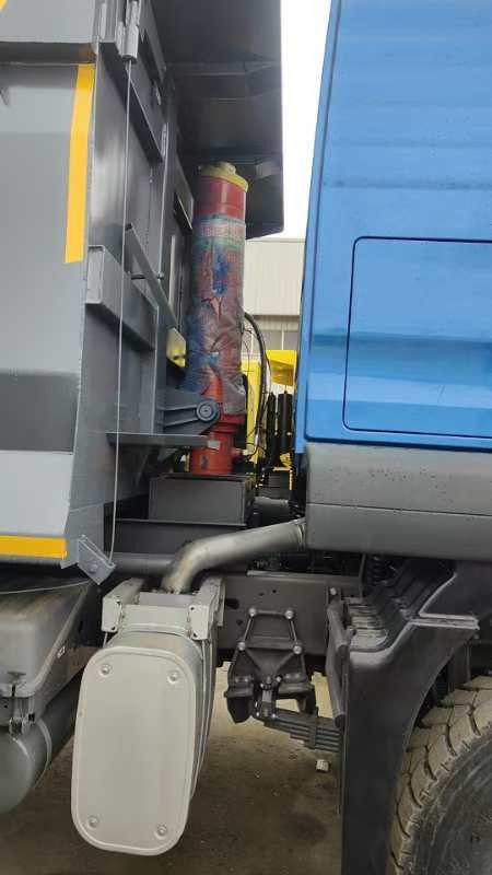 SINOTRUK TX 420 6X4 CLICK HERE FOR DISCOUNT - Xe ben: hình 5 SINOTRUK TX 420 6X4 CLICK HERE FOR DISCOUNT - Xe ben: hình 5