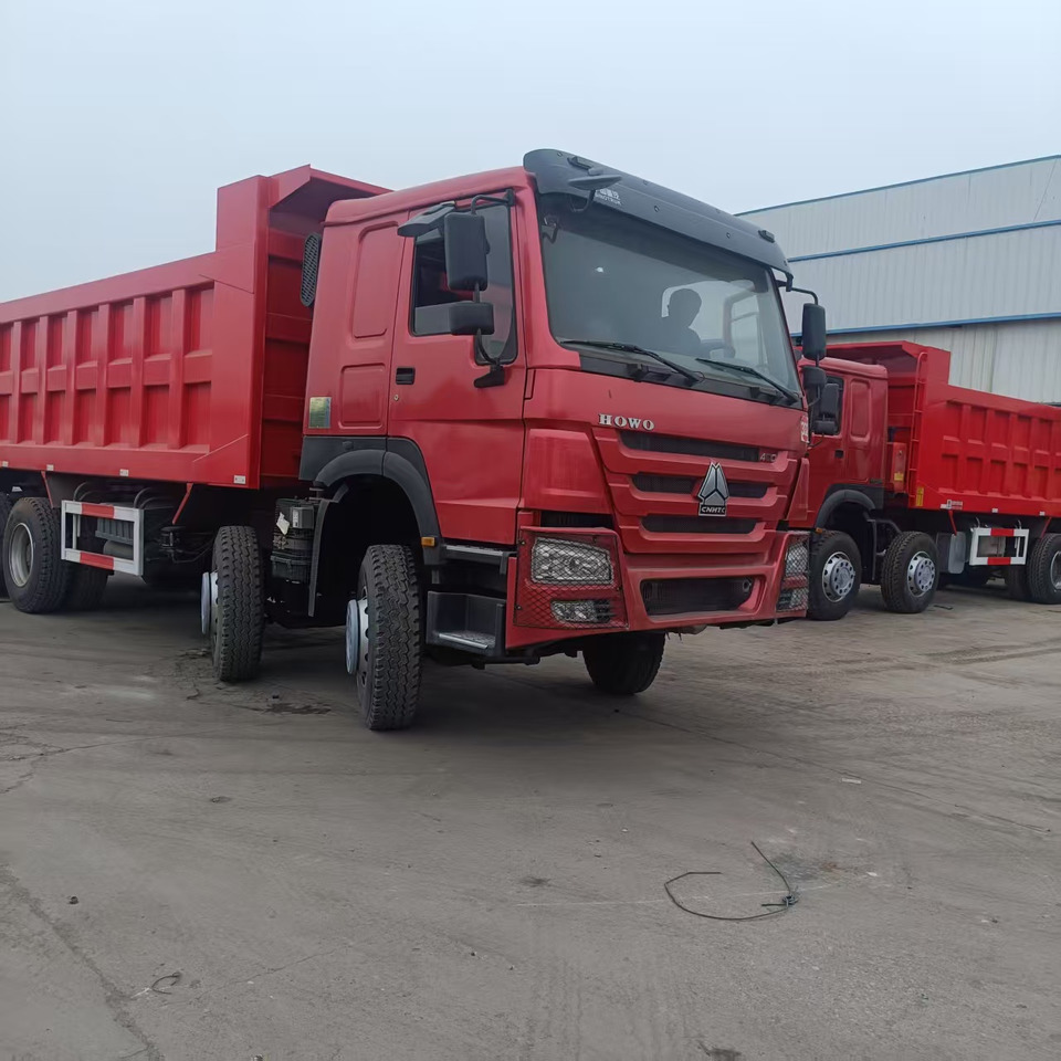SINOTRUK howo 8x4 - Xe ben: hình 2 SINOTRUK howo 8x4 - Xe ben: hình 2
