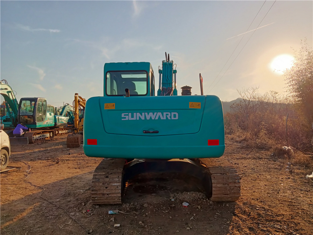 SUNWARD SWE90N - Máy xúc bánh xích: hình 4 SUNWARD SWE90N - Máy xúc bánh xích: hình 4