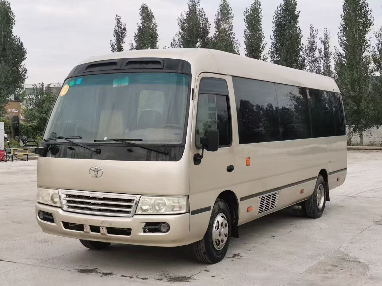 TOYOTA Coaster Mini Bus Good Conditon Automatic Doors Negotiable - Xe bus mini, Xe van chở khách: hình 2 TOYOTA Coaster Mini Bus Good Conditon Automatic Doors Negotiable - Xe bus mini, Xe van chở khách: hình 2