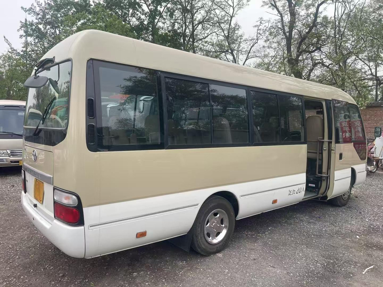 TOYOTA Coaster - Xe bus đô thị: hình 4 TOYOTA Coaster - Xe bus đô thị: hình 4