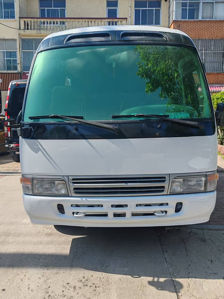 TOYOTA Hiace Bus 13 Seats - Xe đò: hình 2 TOYOTA Hiace Bus 13 Seats - Xe đò: hình 2