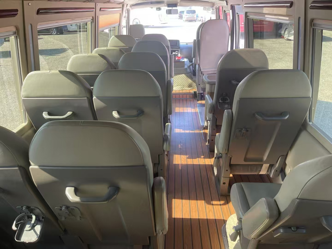 TOYOTA Mini Bus 23 Seats Click Here for Discount - Xe đò: hình 5 TOYOTA Mini Bus 23 Seats Click Here for Discount - Xe đò: hình 5