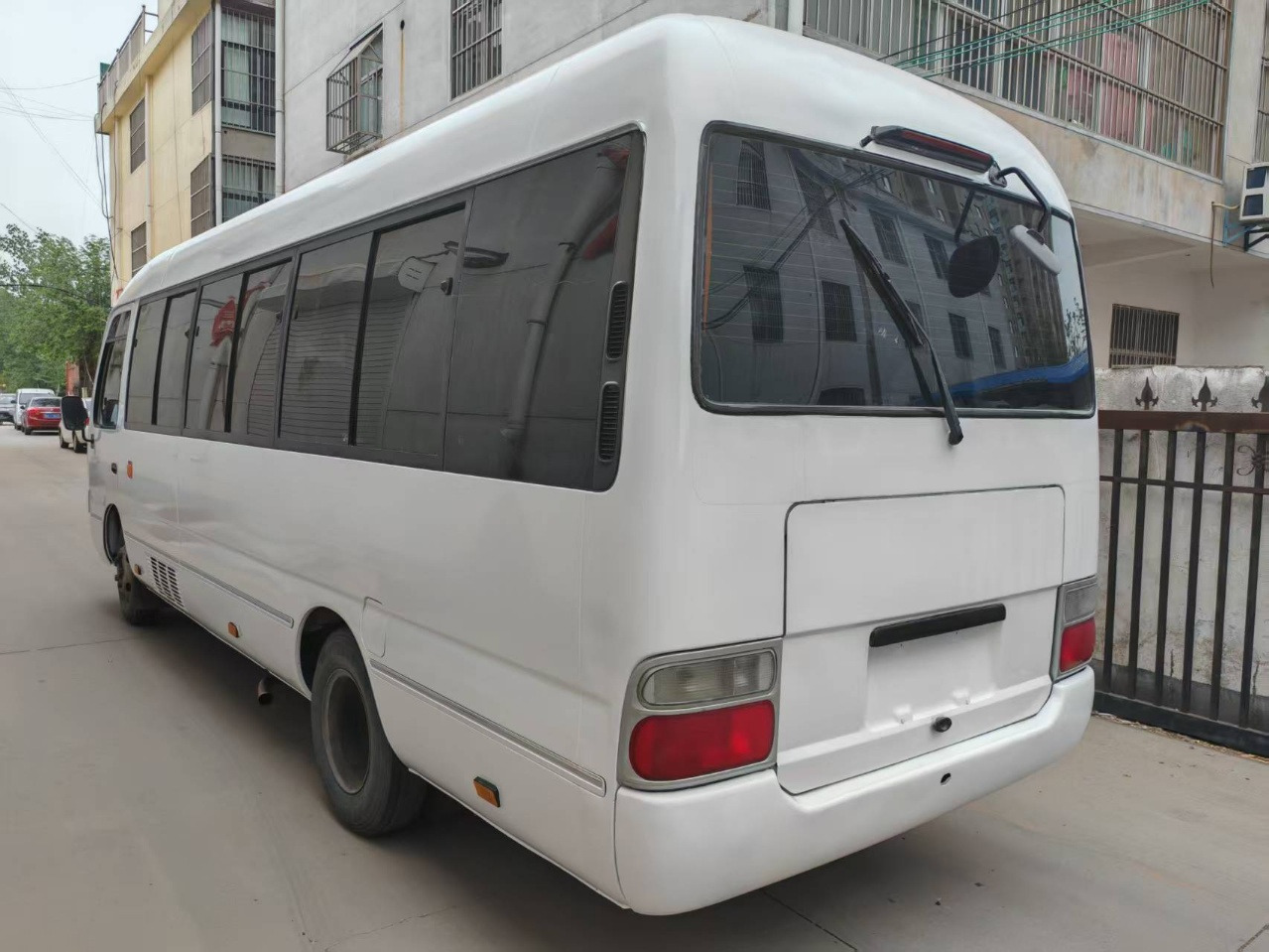 TOYOTA Mini Bus 27 Seats Low Km Click for Discount - Xe đò: hình 5 TOYOTA Mini Bus 27 Seats Low Km Click for Discount - Xe đò: hình 5