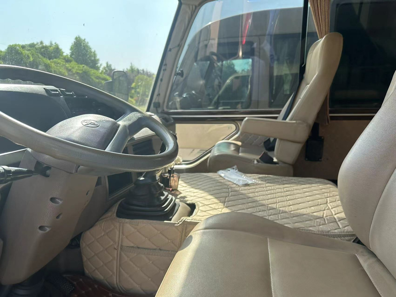 TOYOTA Mini Bus Click Here for Discount - Xe đò: hình 5 TOYOTA Mini Bus Click Here for Discount - Xe đò: hình 5