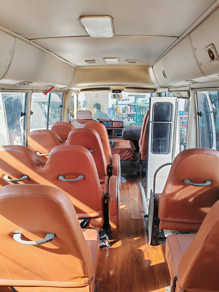 Xe đò TOYOTA Whit Mini Bus Click for Discount: hình 6