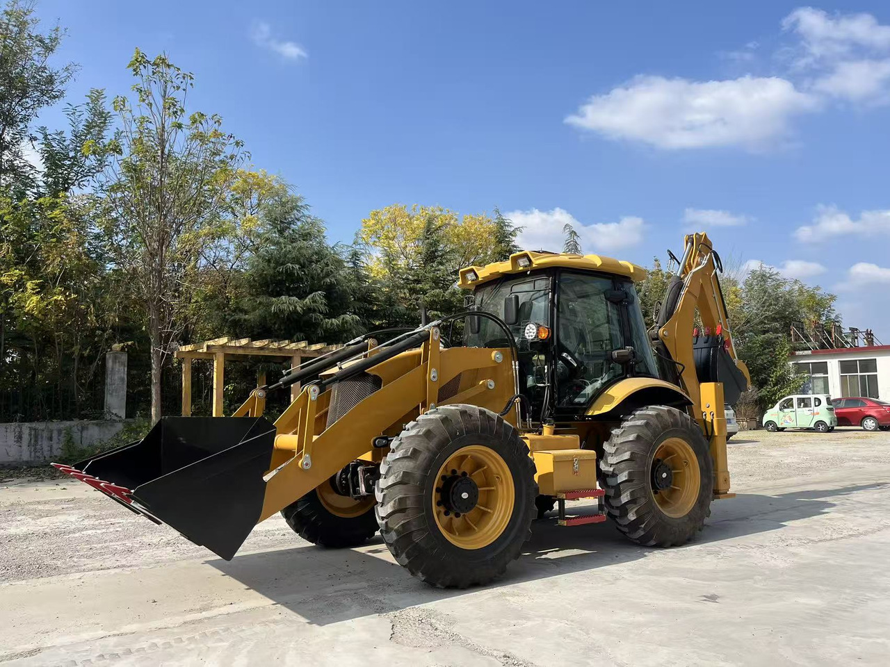 XCMG Backhoe Loader Click for Discount - Máy xúc trước múc sau: hình 2 XCMG Backhoe Loader Click for Discount - Máy xúc trước múc sau: hình 2