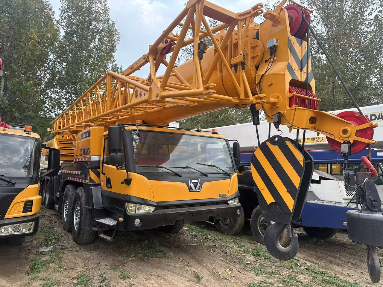 XCMG Crane XCT80 - Cần cẩu mọi địa hình: hình 1 XCMG Crane XCT80 - Cần cẩu mọi địa hình: hình 1