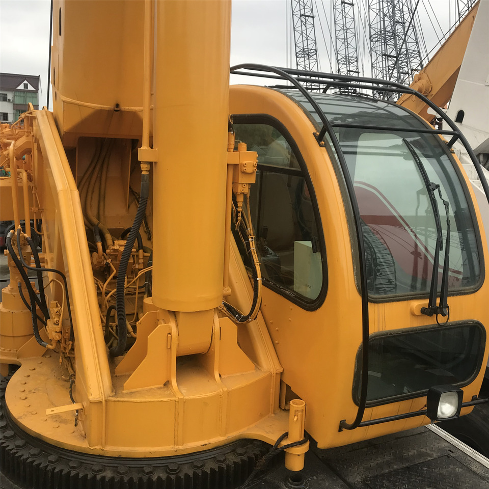 XCMG QY70 Crane - Cần cẩu: hình 3 XCMG QY70 Crane - Cần cẩu: hình 3