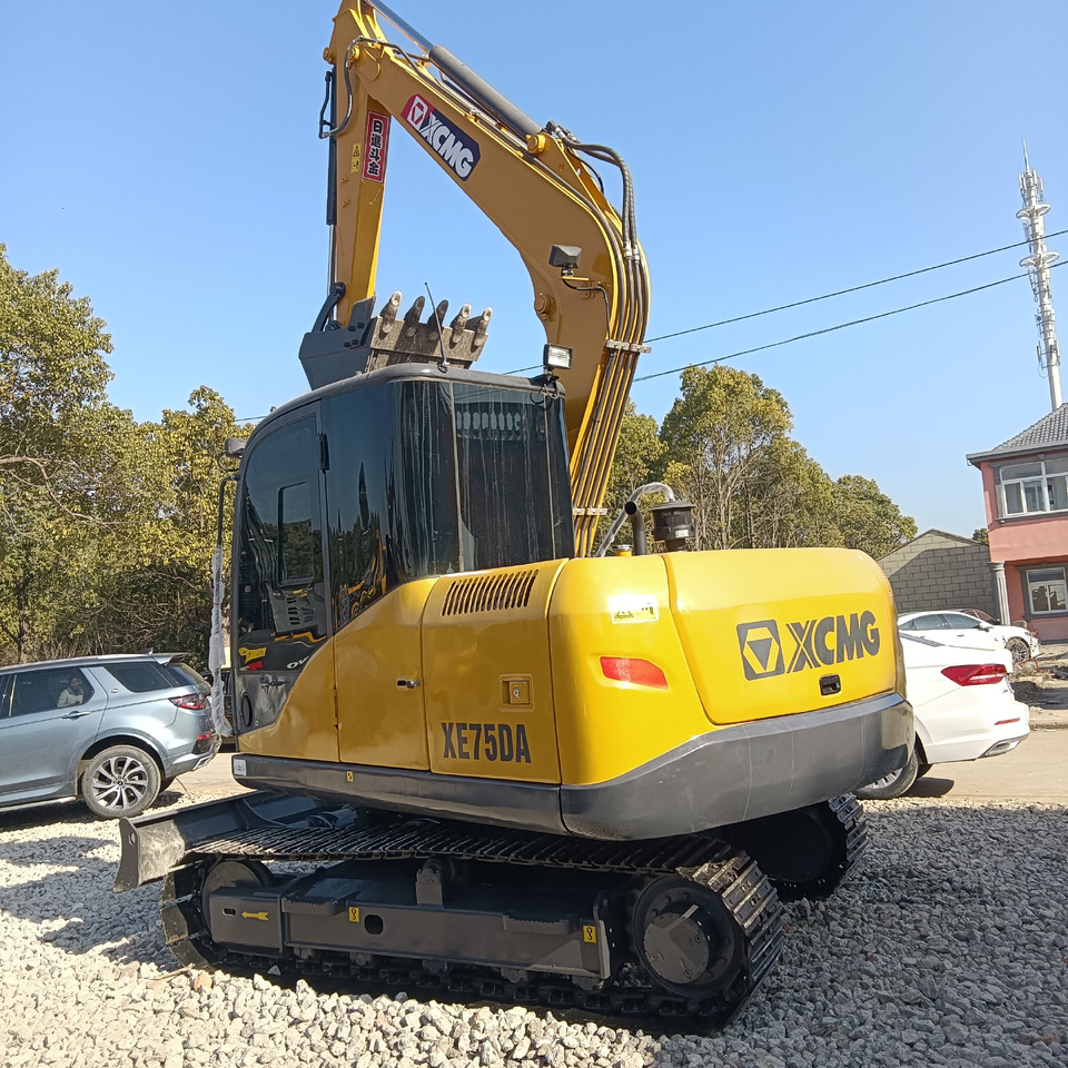 XCMG XE75DA - Máy xúc bánh xích: hình 1 XCMG XE75DA - Máy xúc bánh xích: hình 1