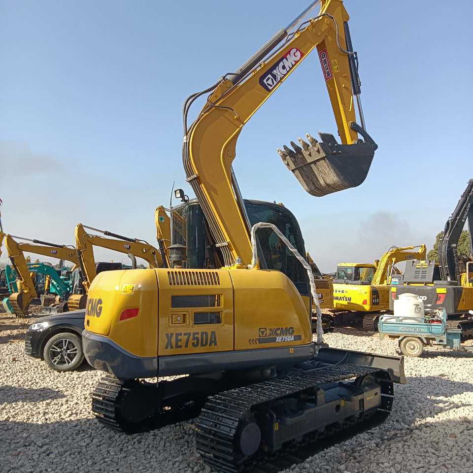 XCMG XE75DA - Máy xúc bánh xích: hình 5 XCMG XE75DA - Máy xúc bánh xích: hình 5