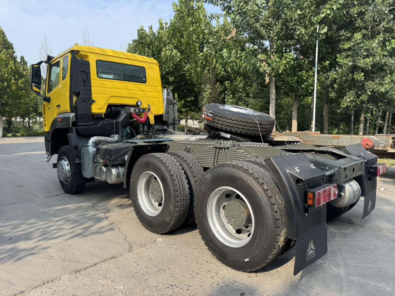 HOWO Truck Unit 6*4 Click Here for Discount - Xe đầu kéo: hình 4 HOWO Truck Unit 6*4 Click Here for Discount - Xe đầu kéo: hình 4