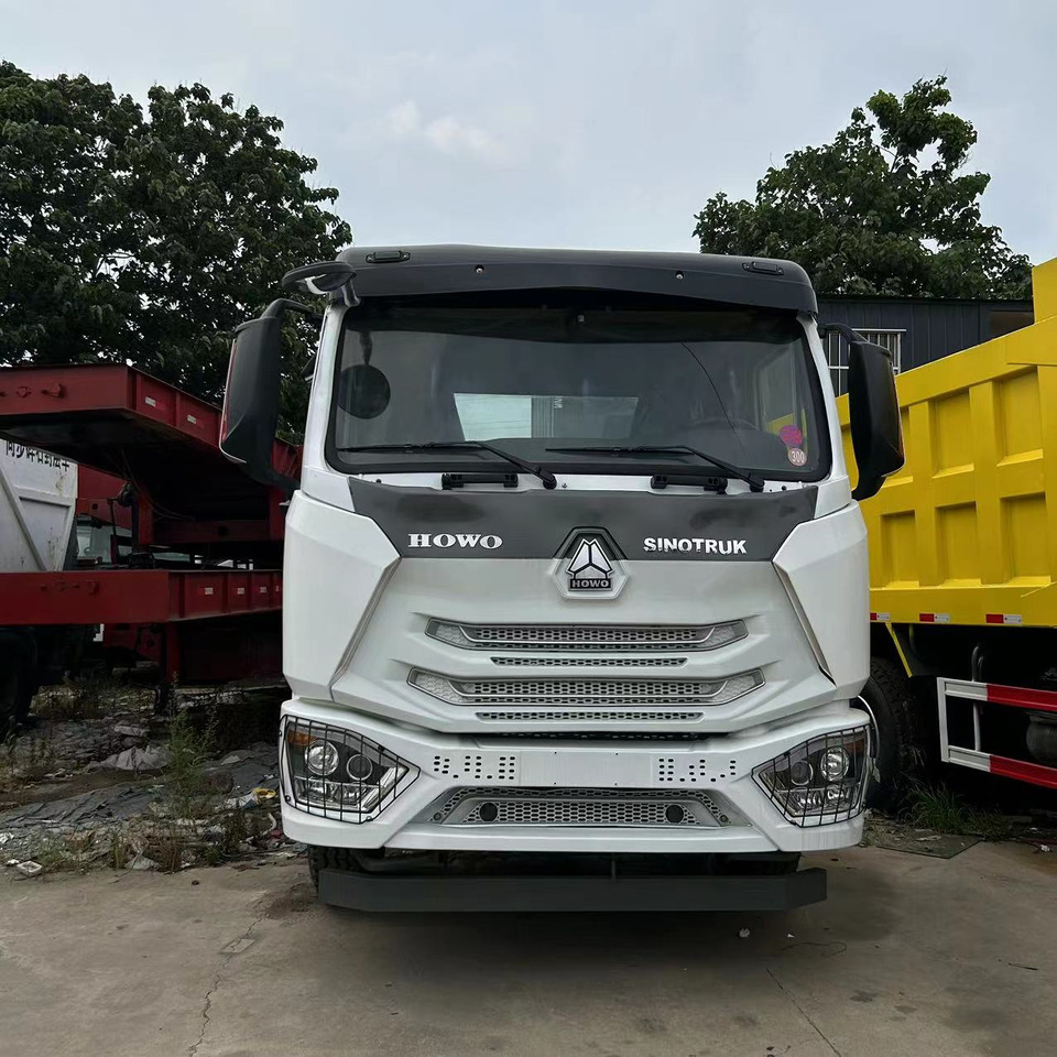 SINOTRUK HOWO 371 CLICK HERE FOR DISCOUNT - Xe đầu kéo: hình 2 SINOTRUK HOWO 371 CLICK HERE FOR DISCOUNT - Xe đầu kéo: hình 2