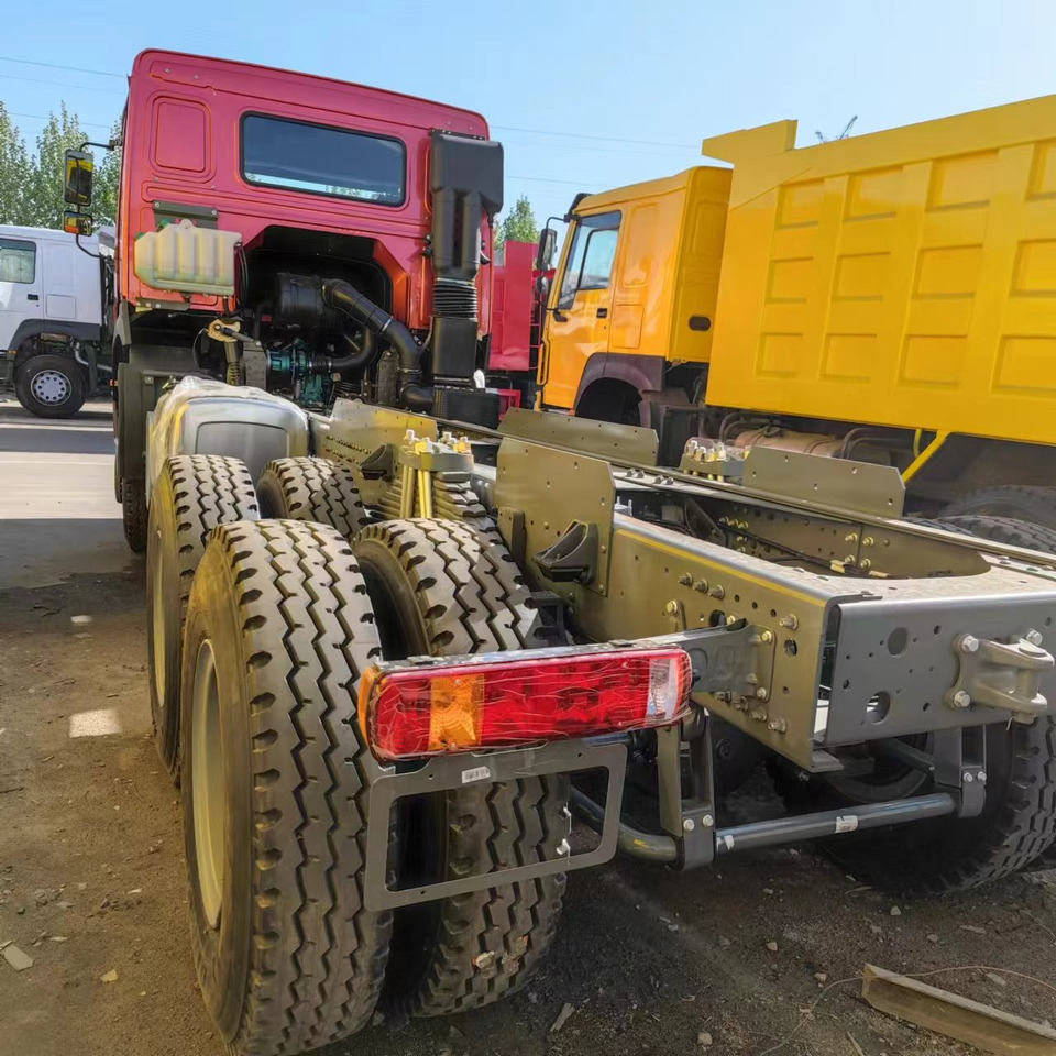 SINOTRUK HOWO 371 CLICK HERE FOR DISCOUNT - Xe đầu kéo: hình 5 SINOTRUK HOWO 371 CLICK HERE FOR DISCOUNT - Xe đầu kéo: hình 5