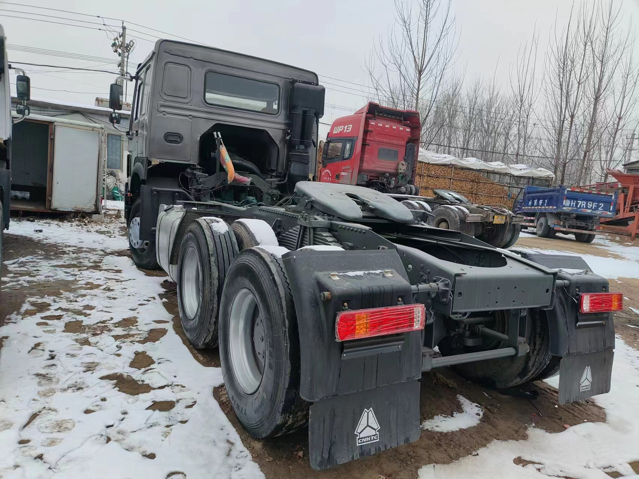 SINOTRUK HOWO 371 CLICK HERE FOR DISCOUNT - Xe đầu kéo: hình 4 SINOTRUK HOWO 371 CLICK HERE FOR DISCOUNT - Xe đầu kéo: hình 4
