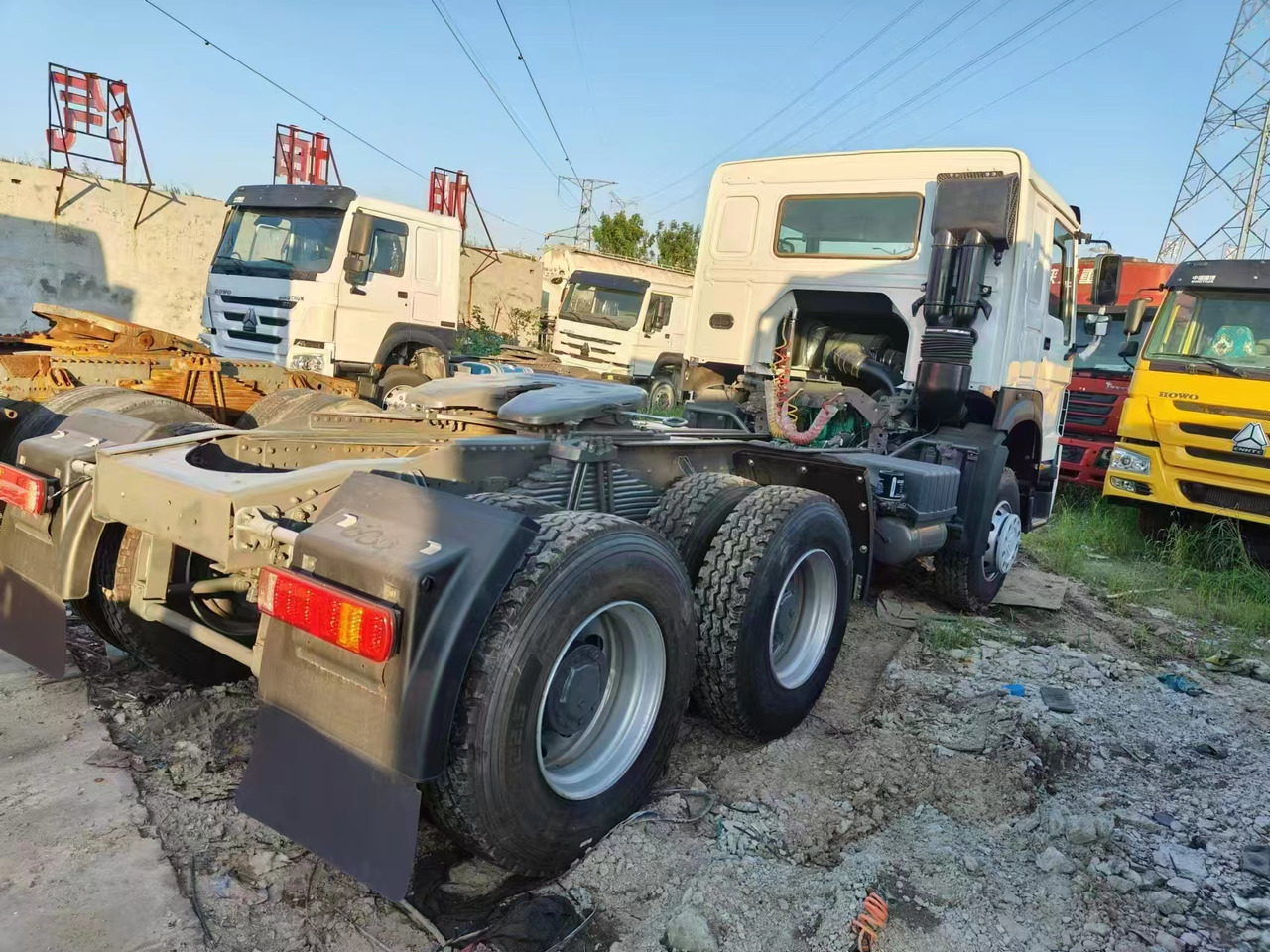 SINOTRUK HOWO 371 CLICK HERE FOR DISCOUNT - Xe đầu kéo: hình 4 SINOTRUK HOWO 371 CLICK HERE FOR DISCOUNT - Xe đầu kéo: hình 4