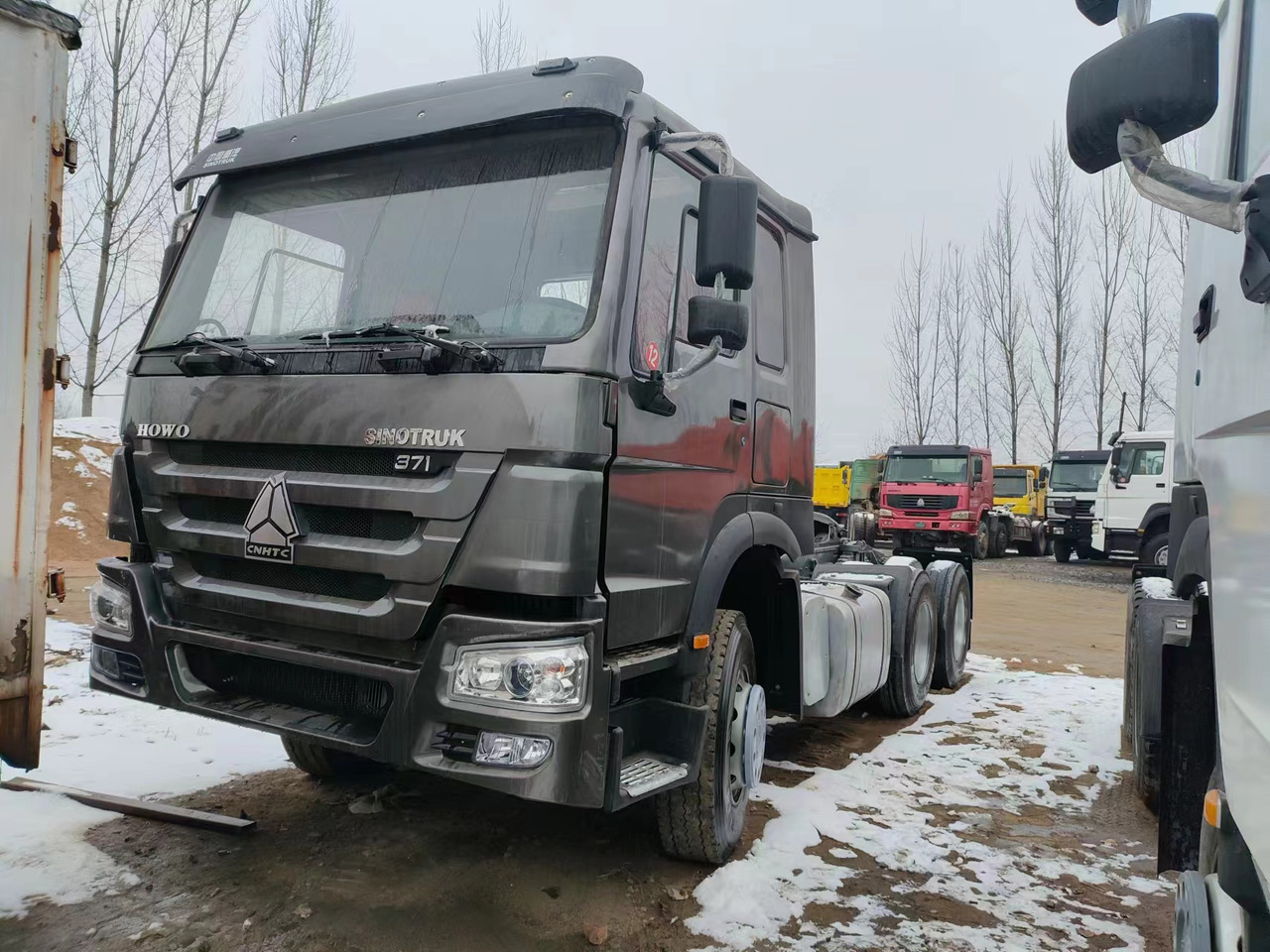 SINOTRUK HOWO 371 CLICK HERE FOR DISCOUNT - Xe đầu kéo: hình 1 SINOTRUK HOWO 371 CLICK HERE FOR DISCOUNT - Xe đầu kéo: hình 1