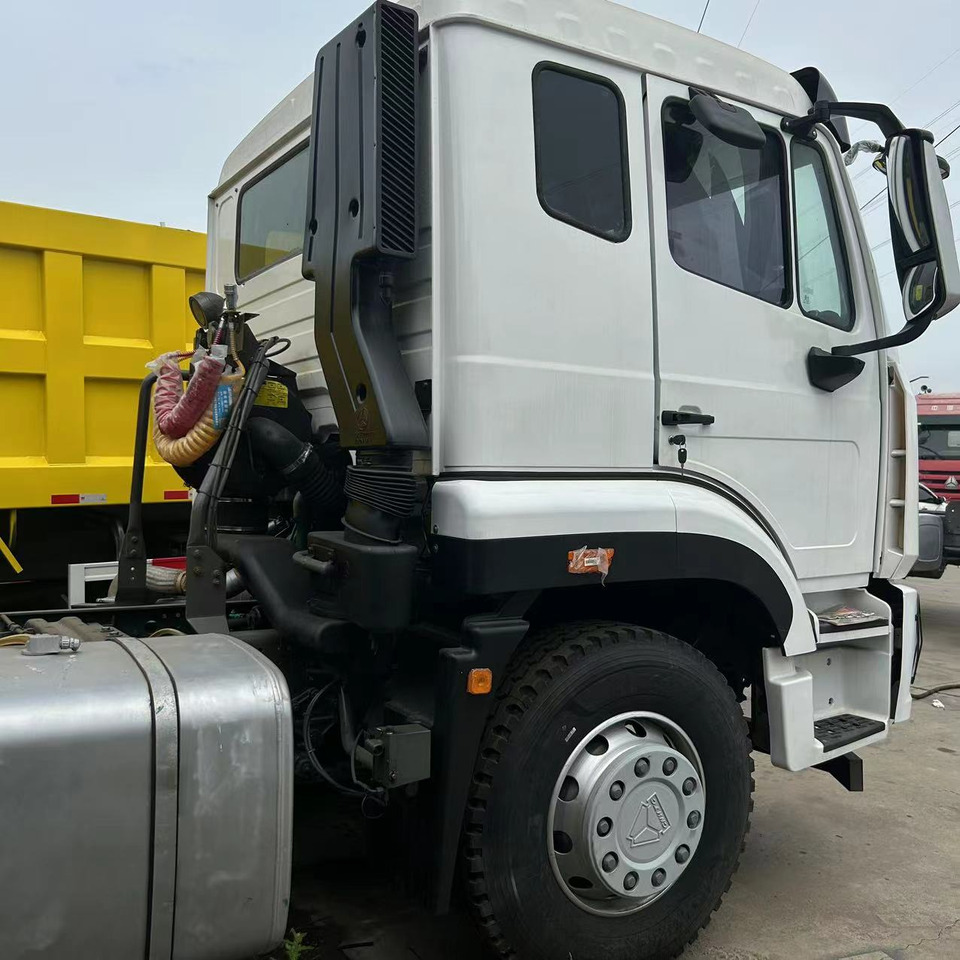 SINOTRUK HOWO 371 CLICK HERE FOR DISCOUNT - Xe đầu kéo: hình 4 SINOTRUK HOWO 371 CLICK HERE FOR DISCOUNT - Xe đầu kéo: hình 4