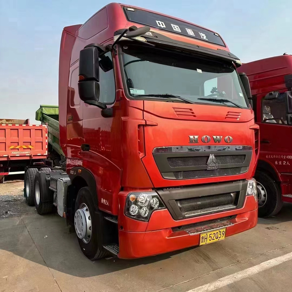 SINOTRUK HOWO 440 CLICK HERE FOR DISCOUNT - Xe đầu kéo: hình 2 SINOTRUK HOWO 440 CLICK HERE FOR DISCOUNT - Xe đầu kéo: hình 2